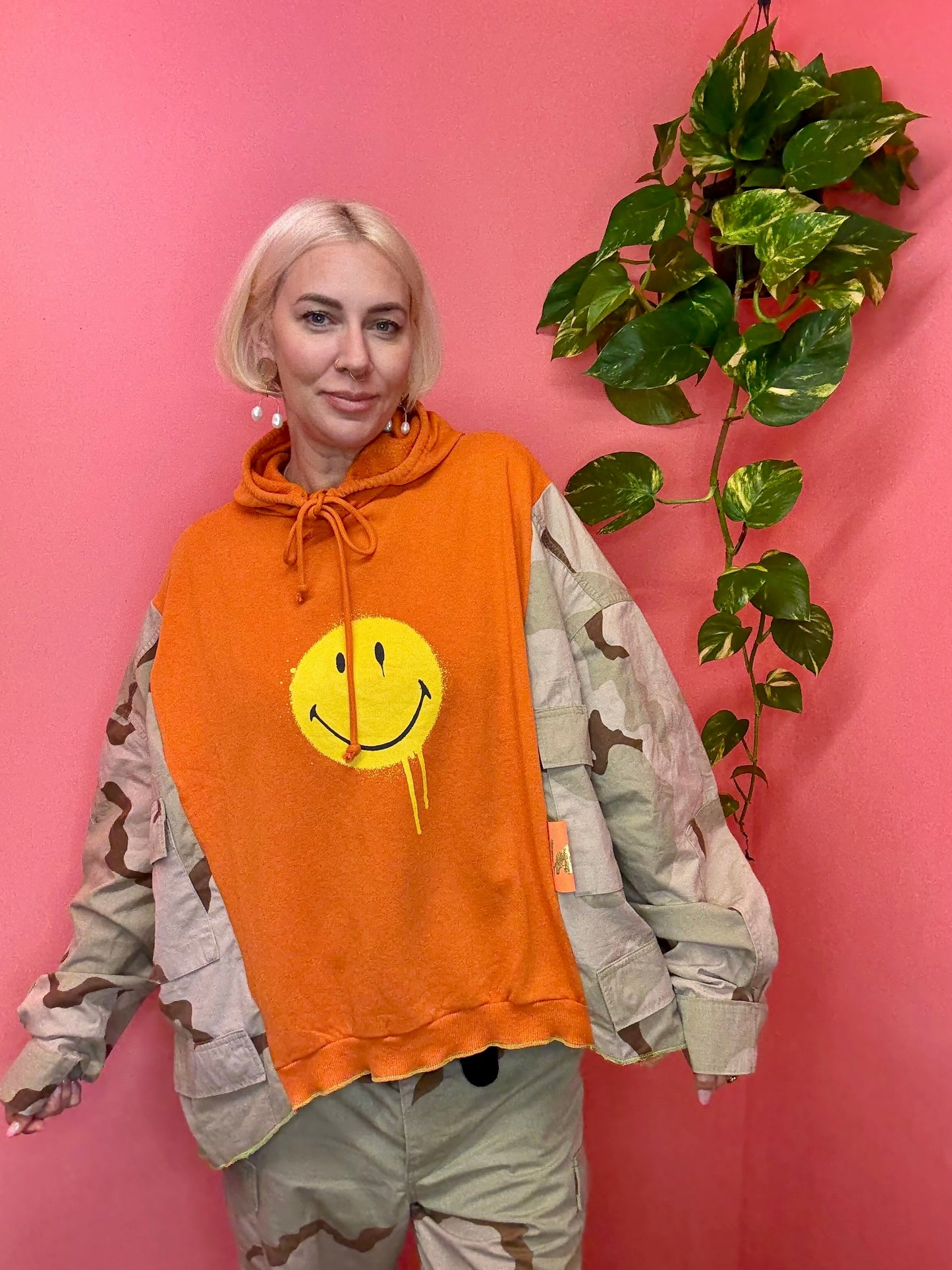 Smiley + desert camo