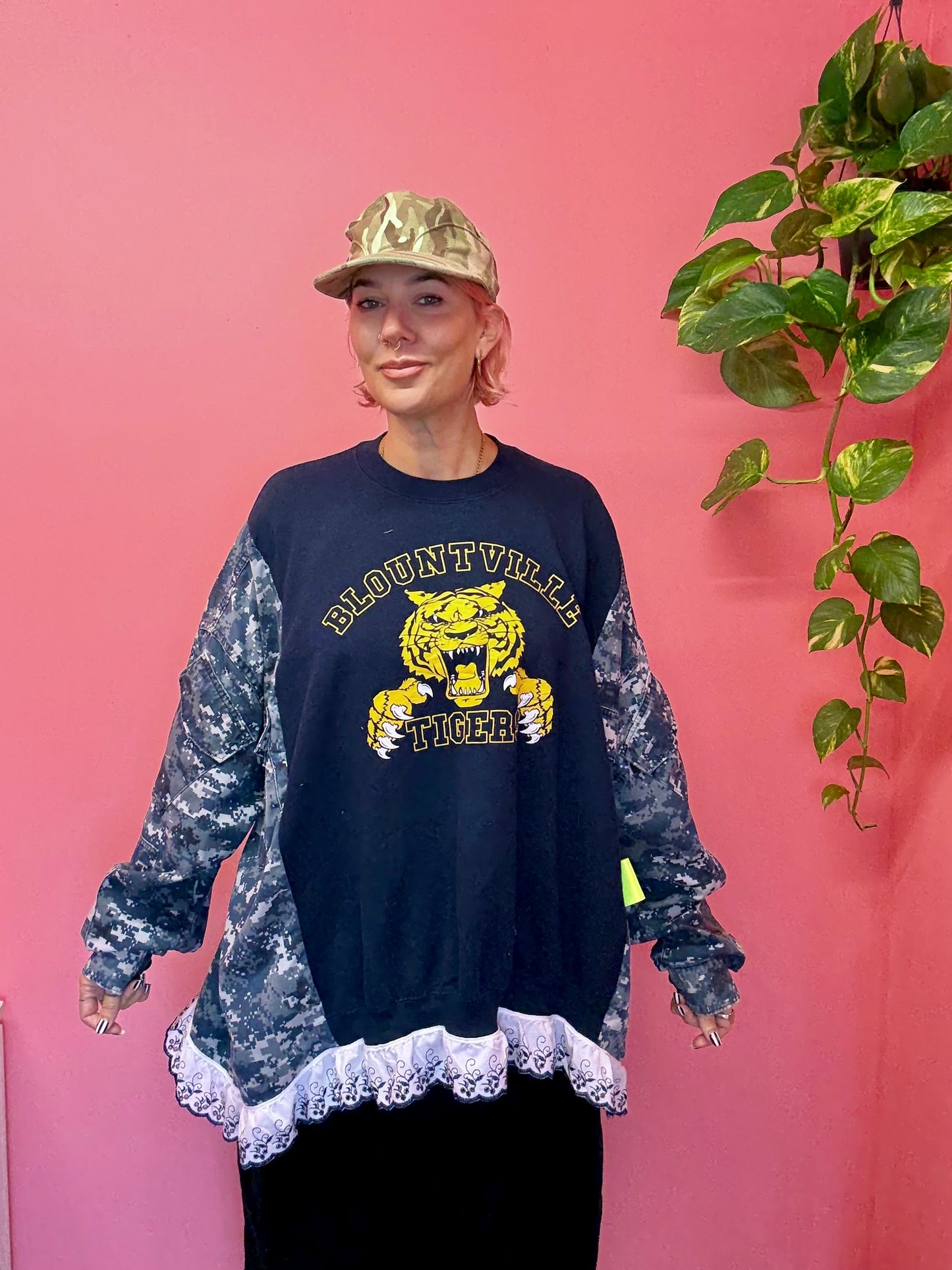 Blue camo + vintage sweat